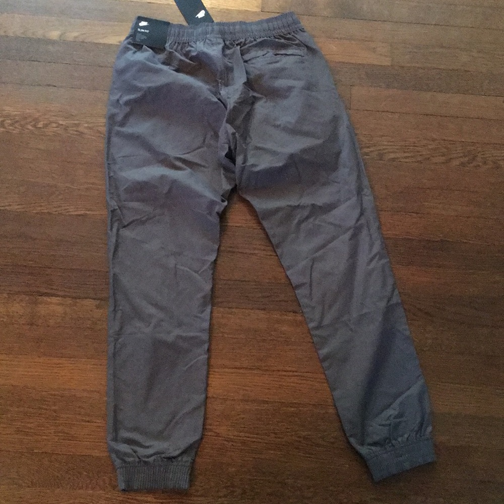 NWT Nike Men’s Joggers Dark Gray Medium - Picture 6 of 8